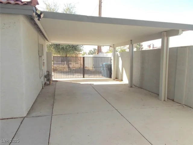 $3,300 | 1506 Champagne Circle, Las Vegas, NV 89119