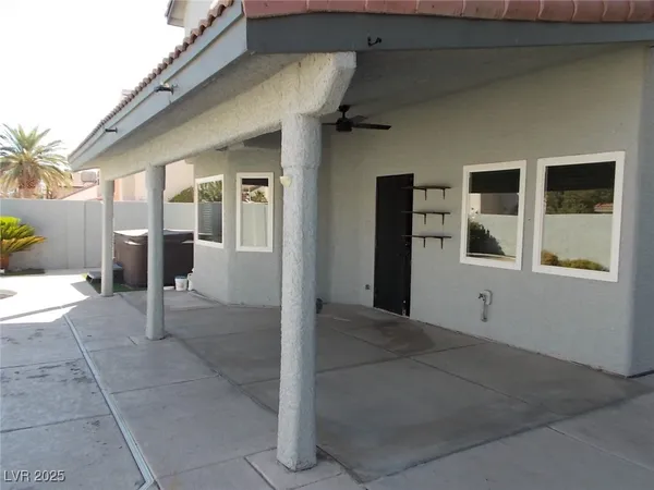 $2,799 | 1506 Champagne Circle, Las Vegas, NV 89119