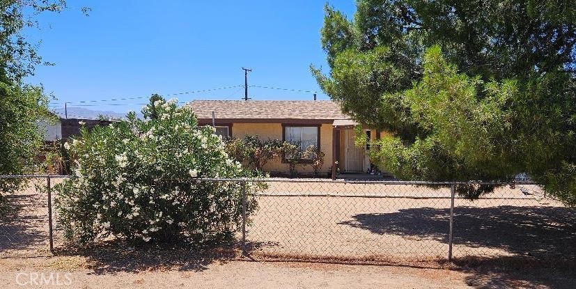 22365 Tehama Road Apple Valley, CA 92308 - Photo 2 of 2