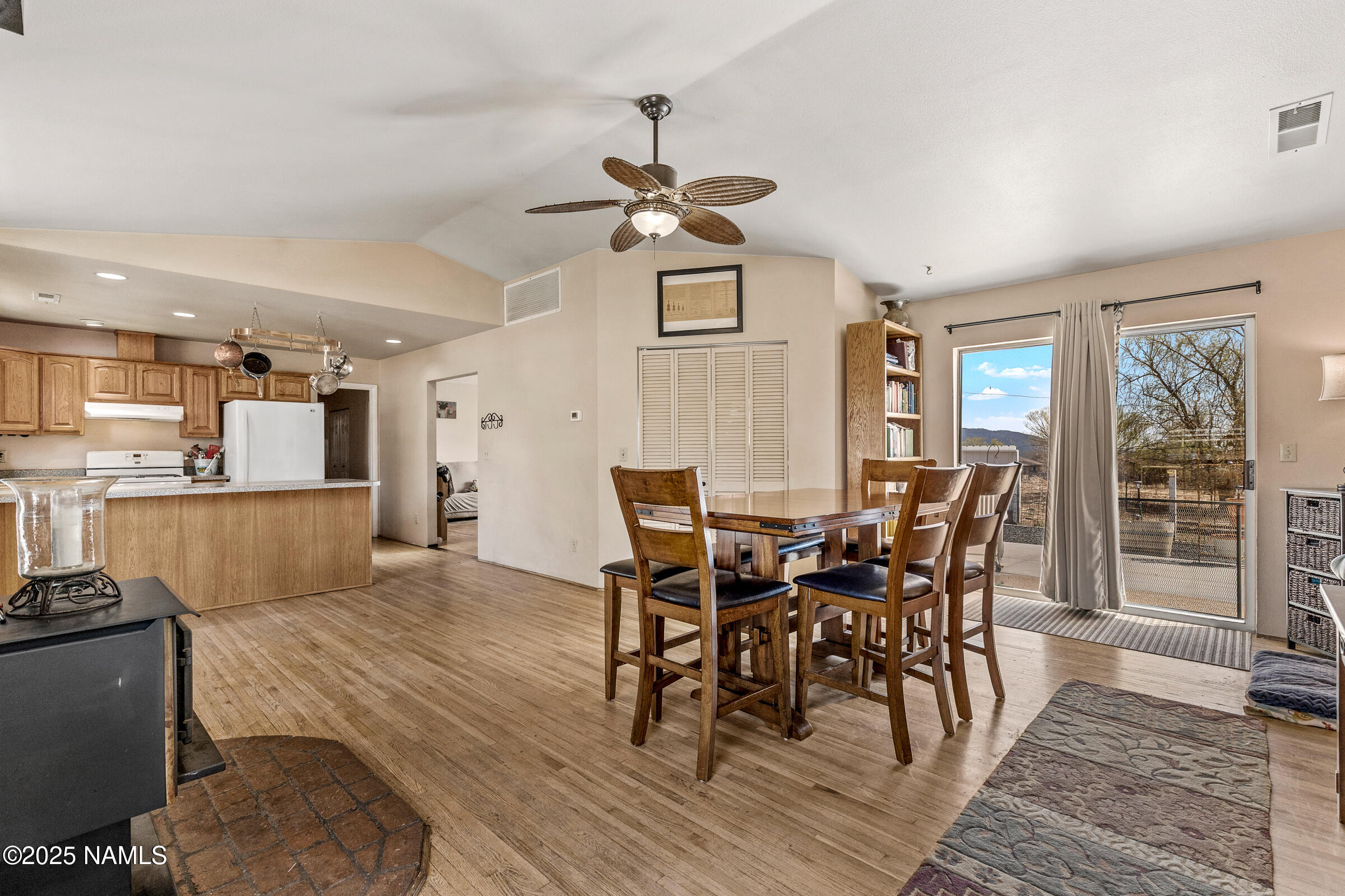 11095 Rodeo Road Flagstaff, AZ 86004 - Photo 15 of 35 11095 N Rodeo Dr.-19