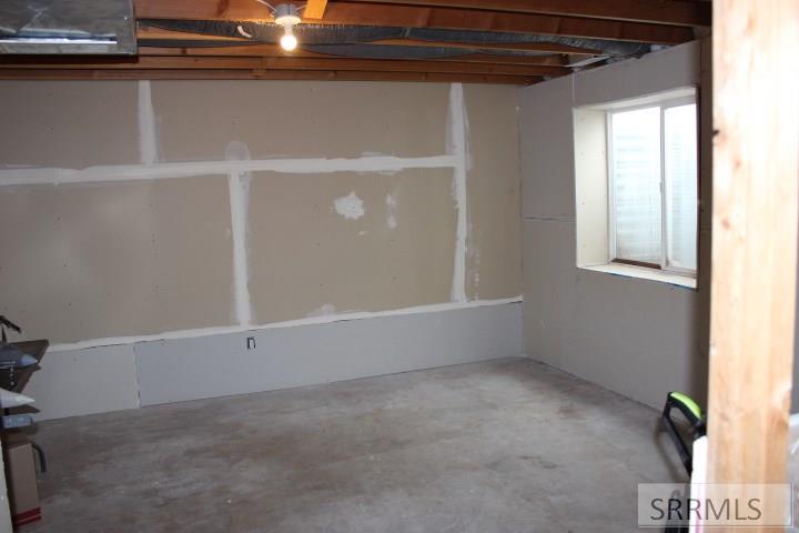 2625 Ammon Road Ammon, ID 83406 - Photo 17 of 18