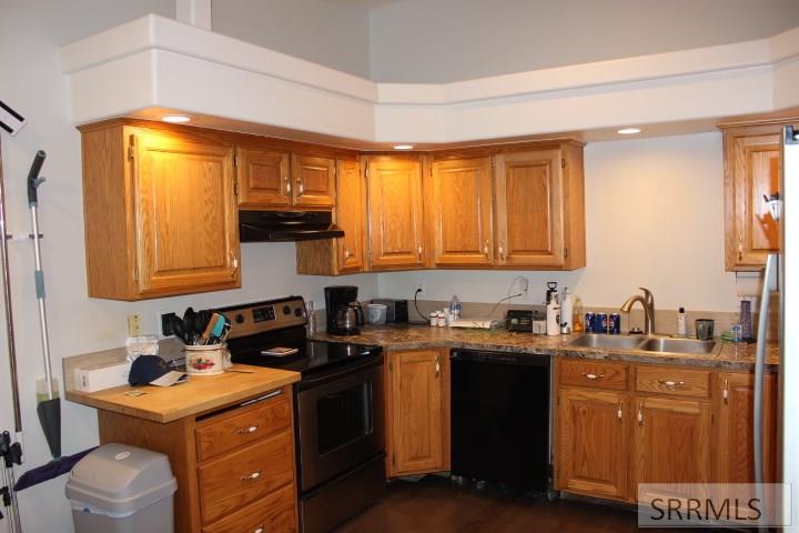 2625 Ammon Road Ammon, ID 83406 - Photo 2 of 18