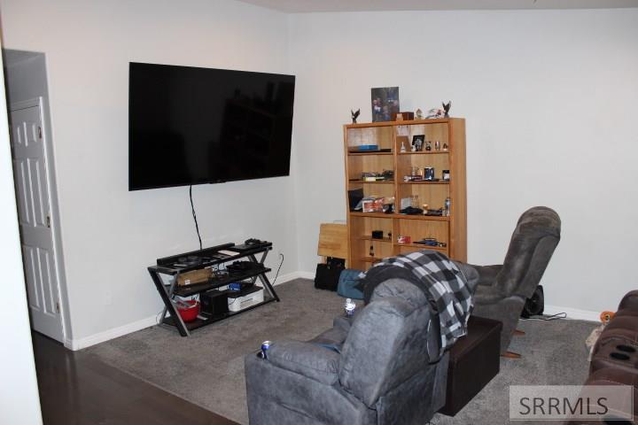 2625 Ammon Road Ammon, ID 83406 - Photo 6 of 18