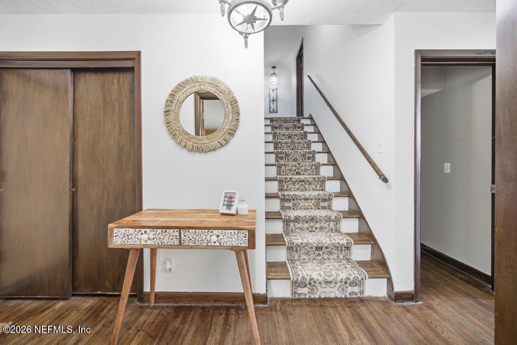 2319 Mills Road Jacksonville, FL 32216 - Photo 14 of 32 Hall