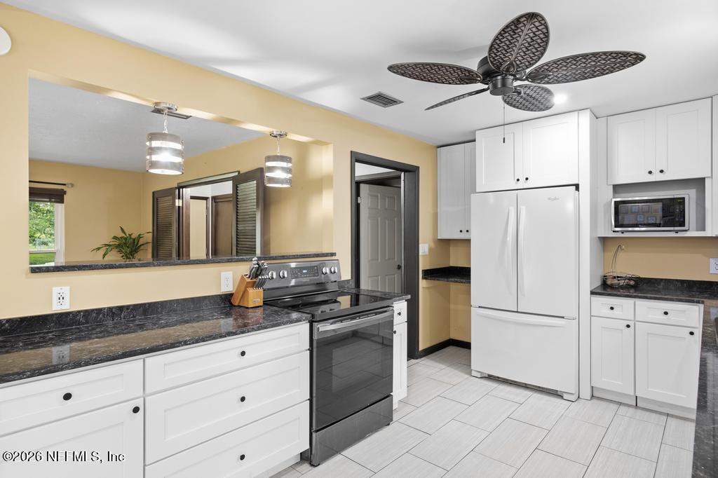 2319 Mills Road Jacksonville, FL 32216 - Photo 19 of 32 Kitchen