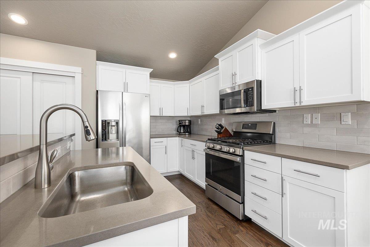 6861 South Maverick Way Boise, ID 83709 - Photo 9 of 46
