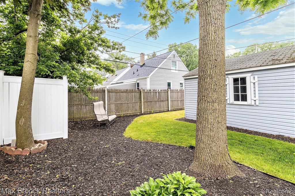 1410 East 10 Mile Road Ferndale, MI 48220 - Photo 43 of 48