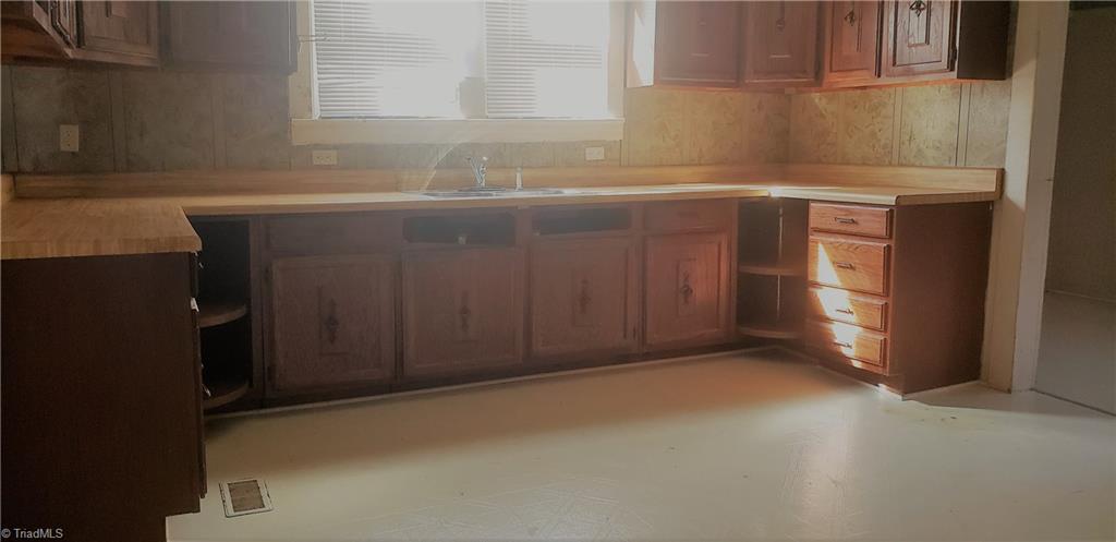 7860 Cherry Street Rural Hall, NC 27045 - Photo 12 of 14