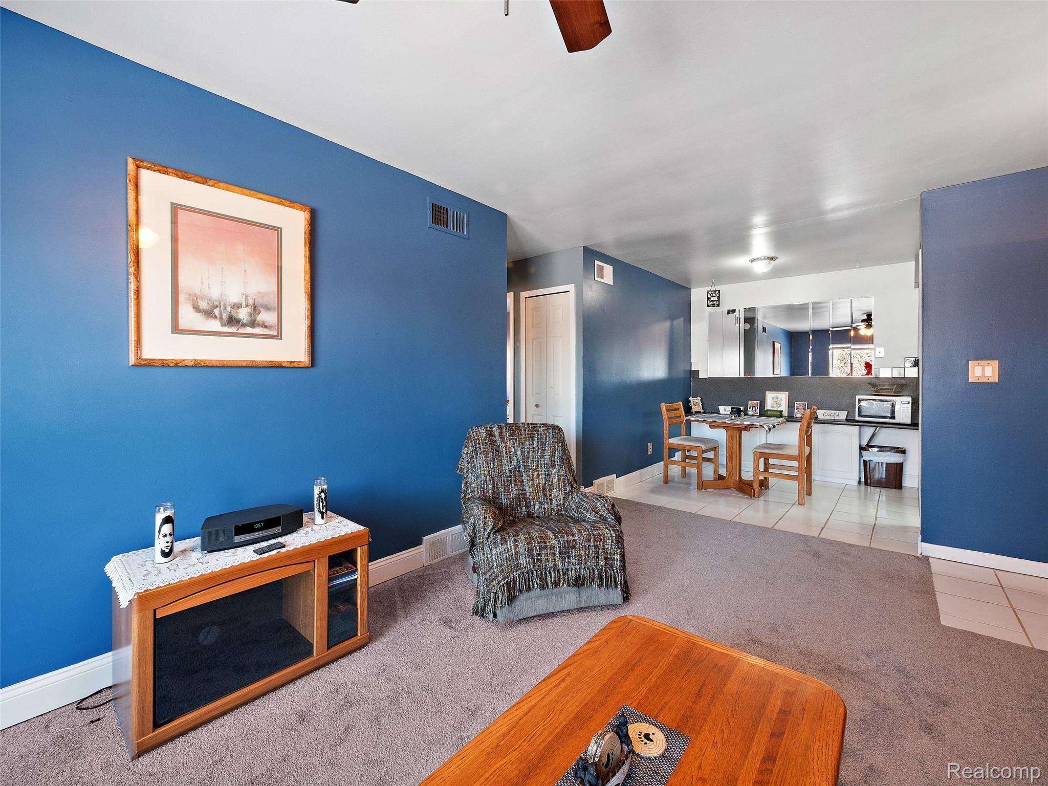 31805 Kelly Road, Unit 26 Fraser, MI 48026 - Photo 12 of 36 31805 Kelly Unit 26-12.jpg