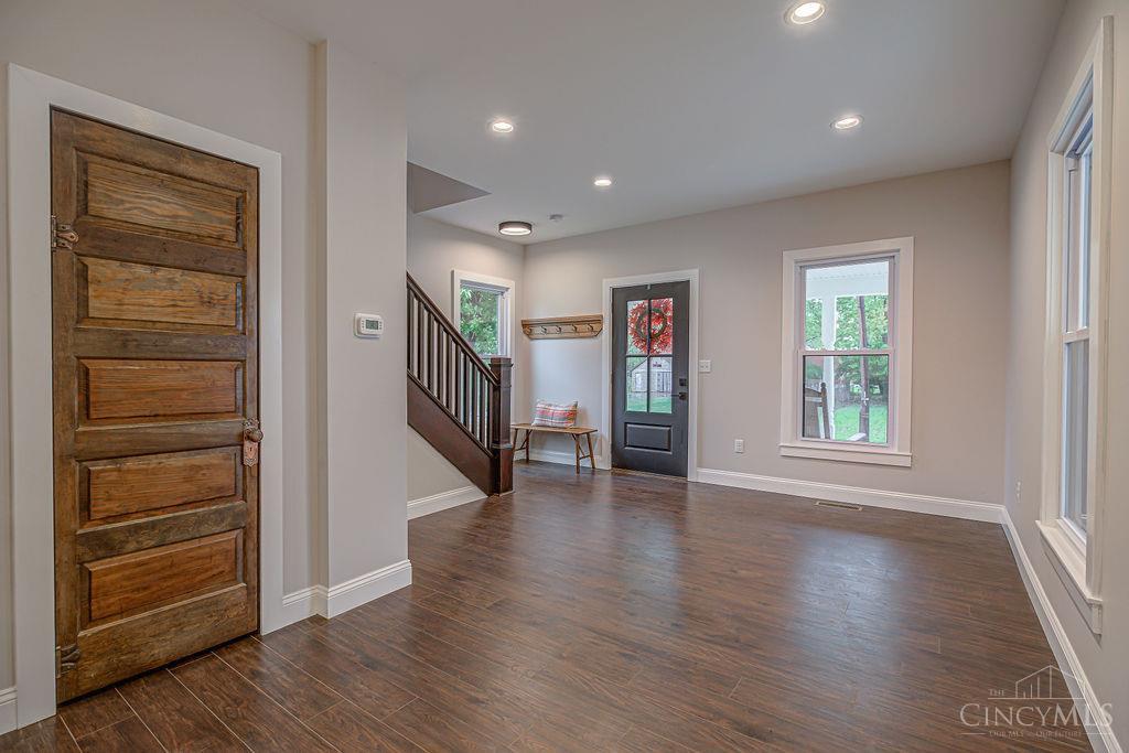3687 Scott Street Hamilton, OH 45013 - Photo 4 of 35