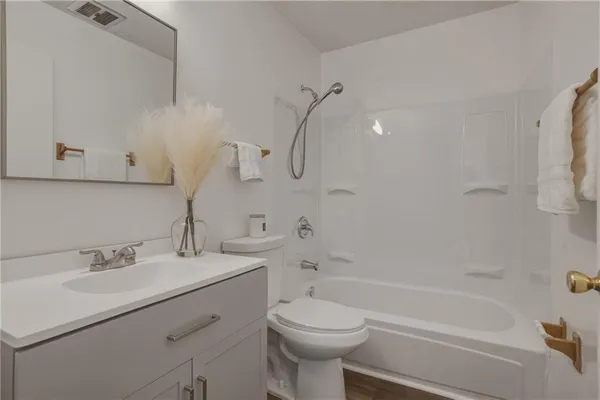 $135,000 | 526 College Park Drive, Coraopolis, PA 15108