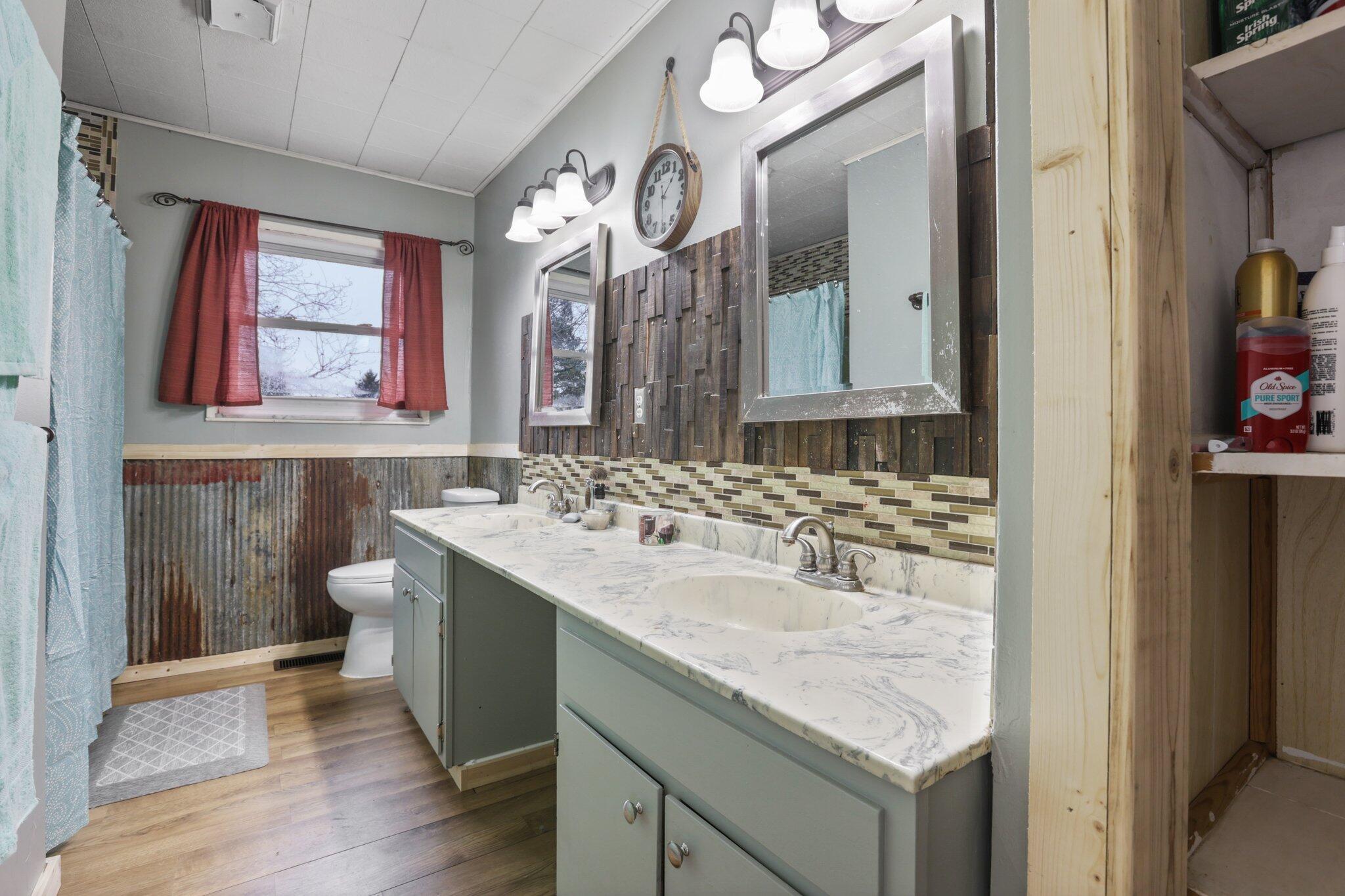 6848 Outville Road Southwest Pataskala, OH 43062 - Photo 22 of 51 Bathroom