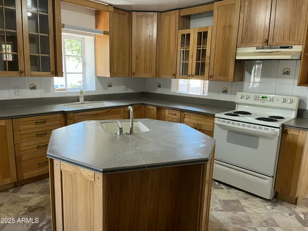 $199,900 | 1324 6th Green Street, Douglas, AZ 85607