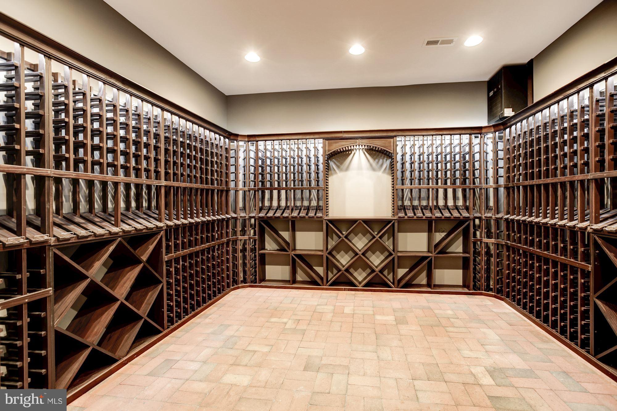 3030 North Stuart Street Arlington, VA 22207 - Photo 27 of 29 a view of entryway