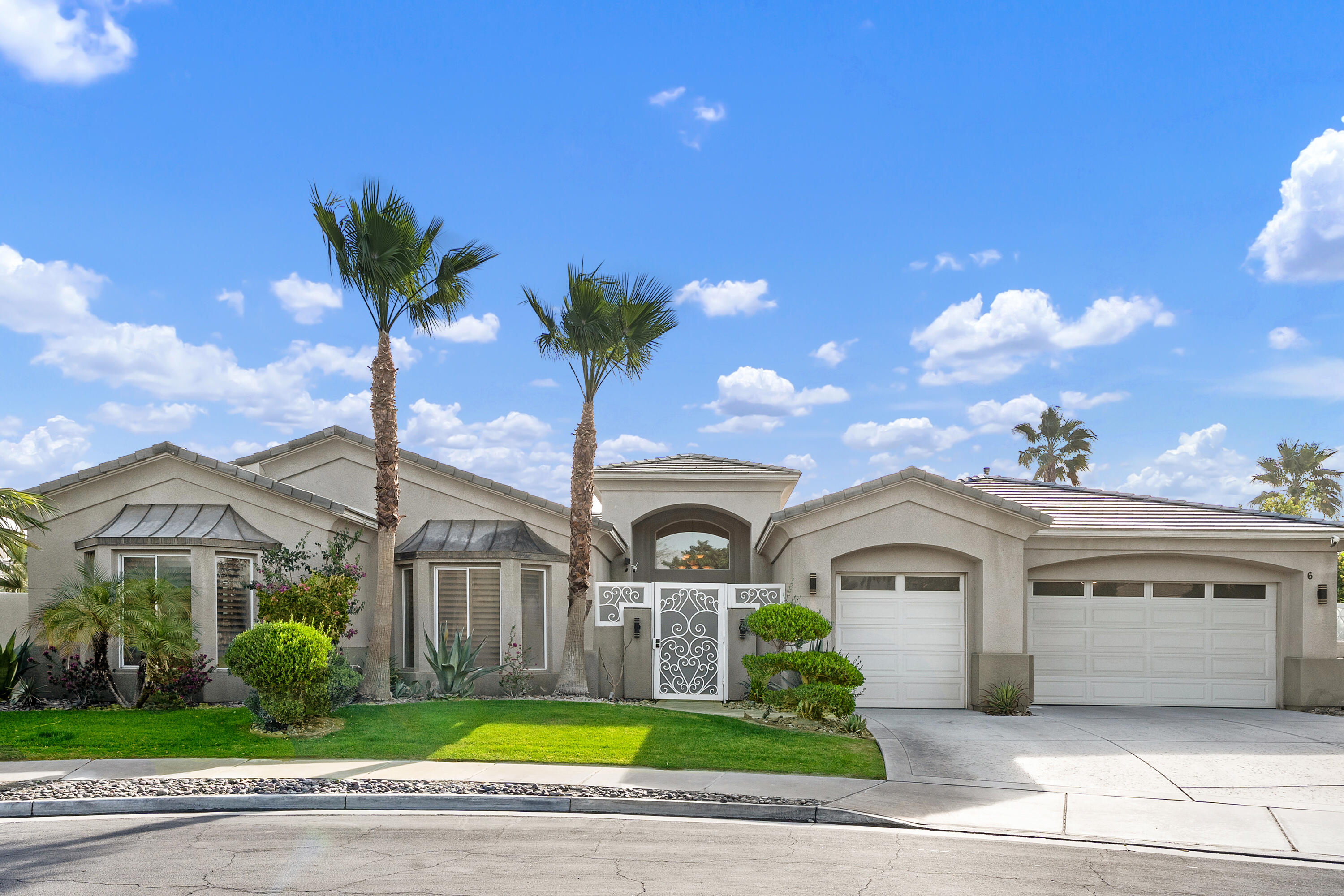 6 Voltaire Court Rancho Mirage, CA 92270 - Photo 2 of 59 1_11718087_178366_178366-EI-101