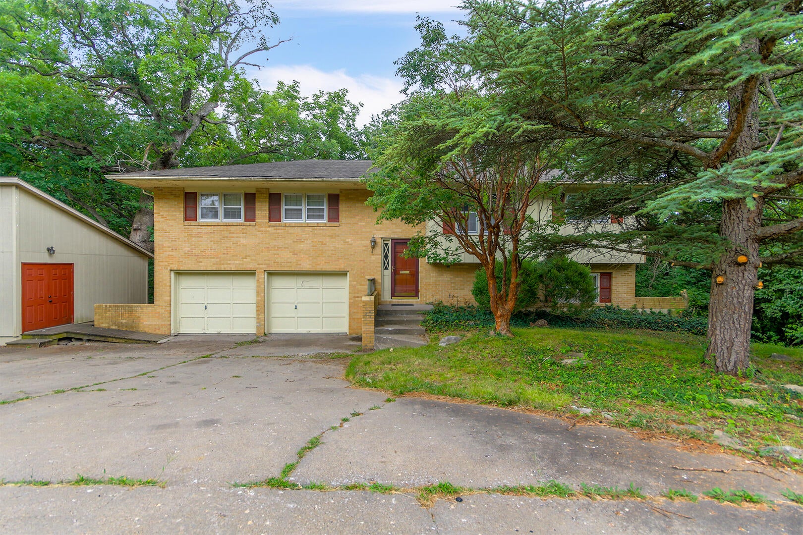 2500 West Rollins Road Columbia, MO 65203 - Photo 1 of 1 Welcome to 2500 W Rollins
