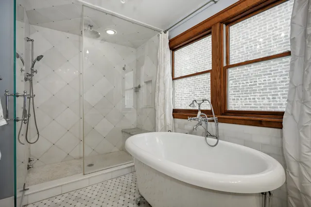 $1,150,000 | 6316 North Magnolia Avenue, Chicago, IL 60660