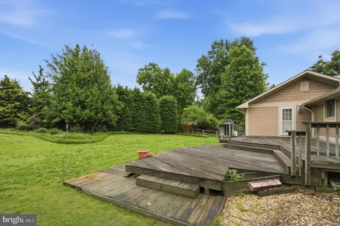 $1,100,000 | 4920 Brook Hills Drive, Annandale, VA 22003