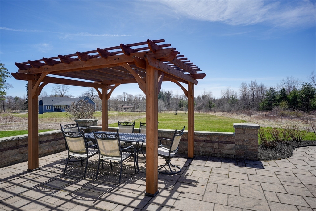 548 Sterling Road Lancaster, MA 01523 - Photo 30 of 38 Gallery Image 30