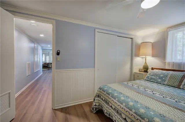 a view of a street with of a tree