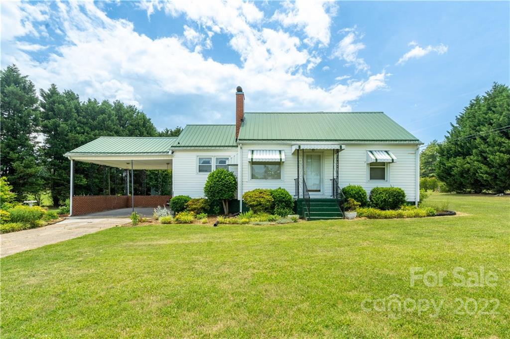 3053 East Maiden Road Maiden, NC 28650 - Photo 1 of 28 Gallery Image 1