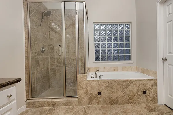 $2,700 | 174 South Winterport Circle, The Woodlands, TX 77382