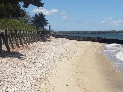 $4,000,000 | 100 Peconic Avenue, Shelter Island, NY 11964