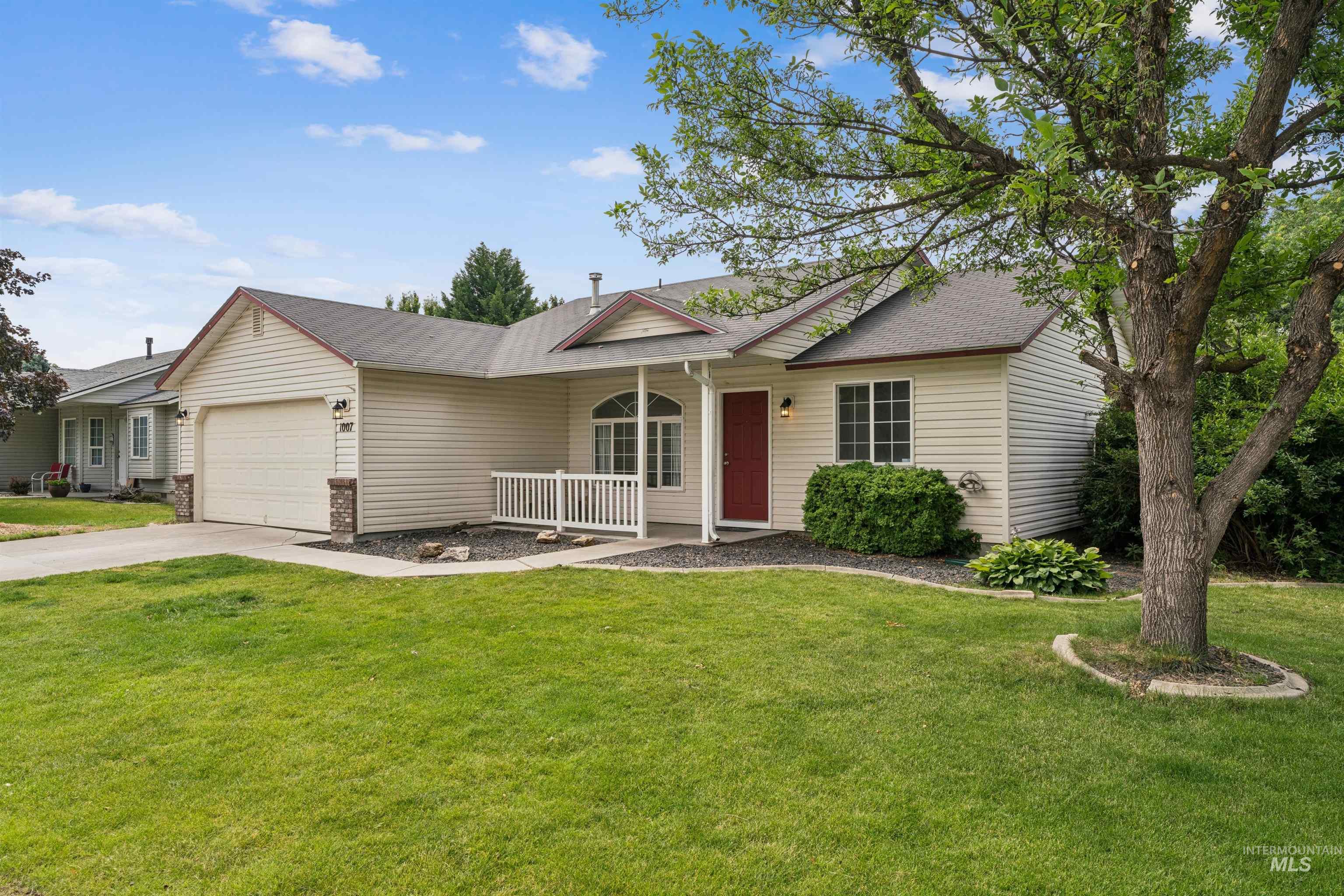 1007 West Honker Drive Meridian, ID 83642 - Photo 2 of 29