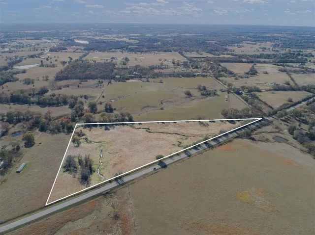 $280,500 | 17 FM 17, Grand Saline, TX 75140