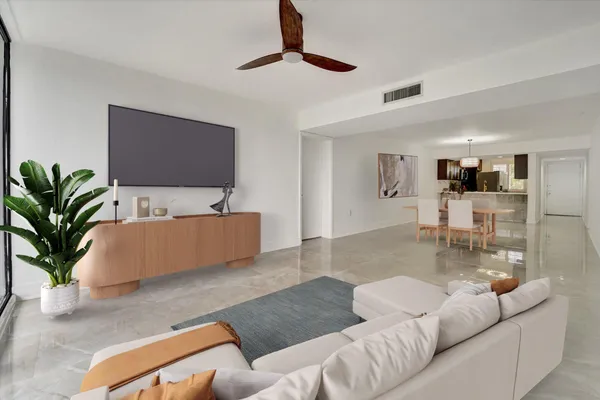 $309,999 | 6181 Balboa Circle, Unit 303, Boca Raton, FL 33433