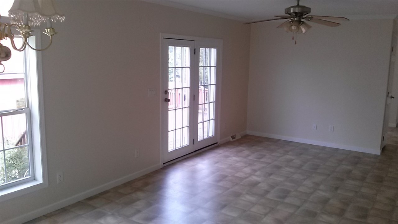 162 Dalhousie Road Waynesboro, VA 22980 - Photo 9 of 28 Gallery Image 9