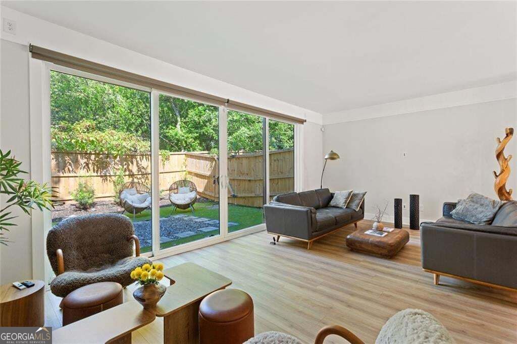 1631 Overlook Way Atlanta, GA 30318 - Photo 15 of 43 Gallery Image 15