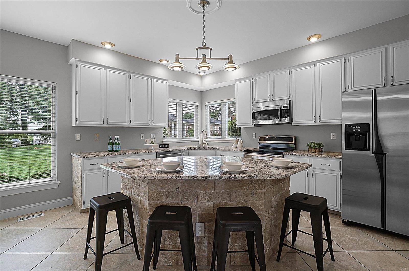 553 Malinmor Drive Weldon Spring, MO 63304 - Photo 14 of 54