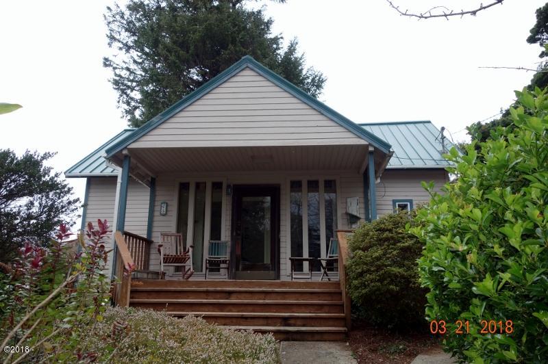 25 Southwest Briscoe Street Depoe Bay, OR 97341 - Photo 1 of 31 Ocean View Cottage