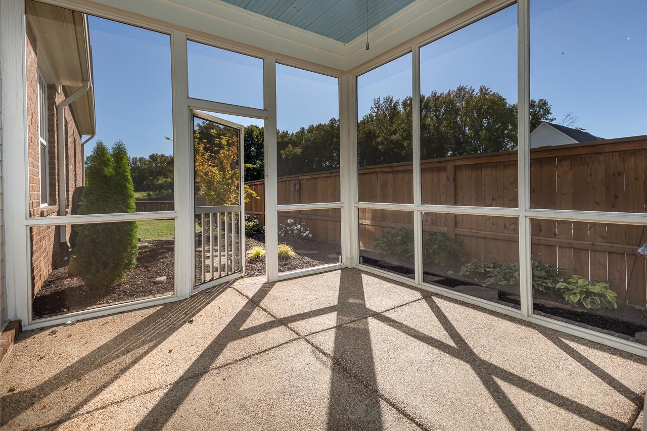 458 South Shea Road Collierville, TN 38017 - Photo 5 of 27 View of unfurnished sunroom
