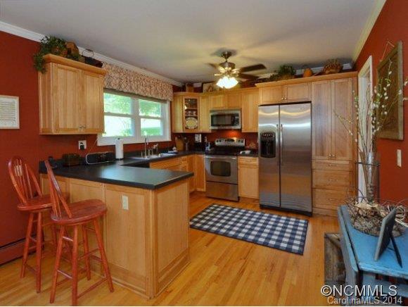 1271 Old Fort Road Fairview, NC 28730 - Photo 2 of 24 Gallery Image 2