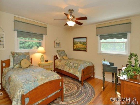 1271 Old Fort Road Fairview, NC 28730 - Photo 9 of 24 Gallery Image 9