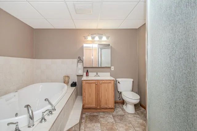 $485,000 | 1782 Sycamore Court, Saline, MI 48176