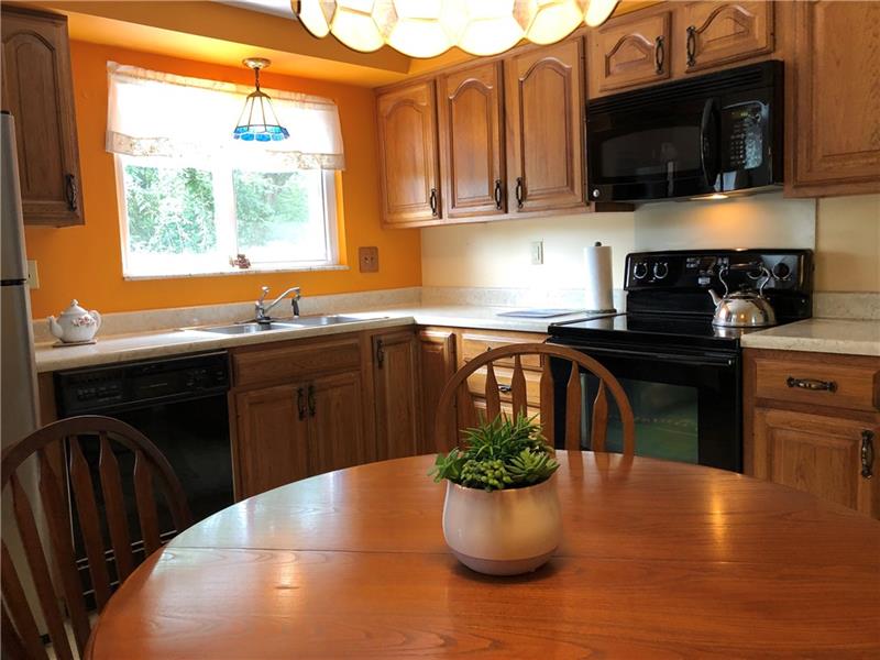 103 Elm Road Pittsburgh, PA 15237 - Photo 10 of 23 Gallery Image 10