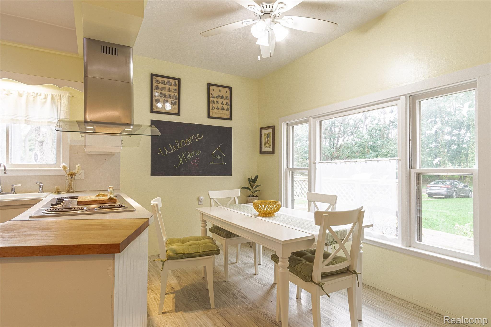 2816 County Farm Road Howell, MI 48843 - Photo 8 of 30 Interiors (18 of 33).jpg