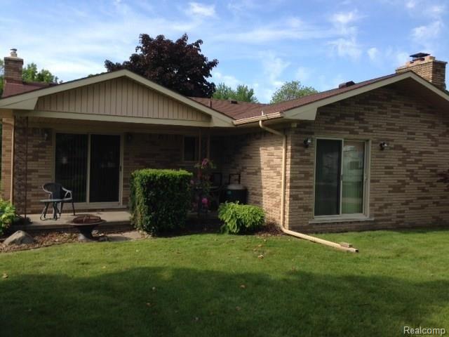 2525 Oakcrest Road Sterling Heights, MI 48310 - Photo 2 of 5 Oakcrest2.jpg