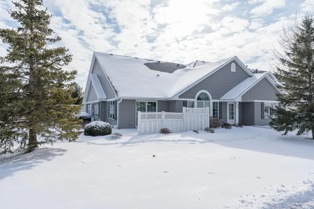 $399,900 | 731 Grayhawk Circle, Mankato, MN 56001