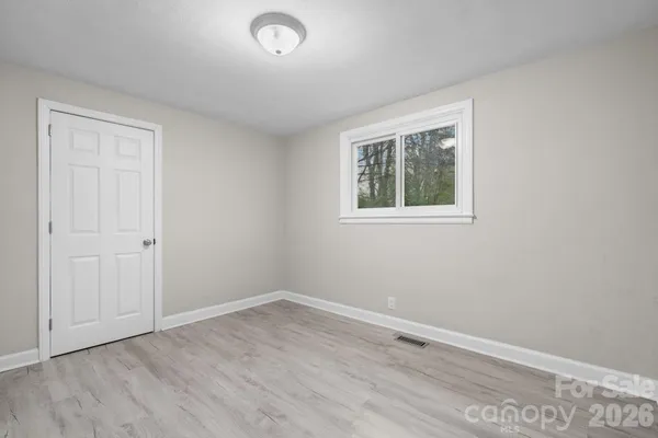 $205,000 | 3502 1st Ave Circle Northwest, Hickory, NC 28601