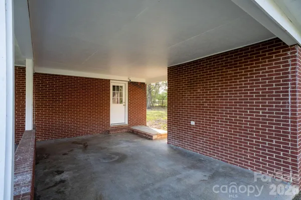 $205,000 | 3502 1st Ave Circle Northwest, Hickory, NC 28601
