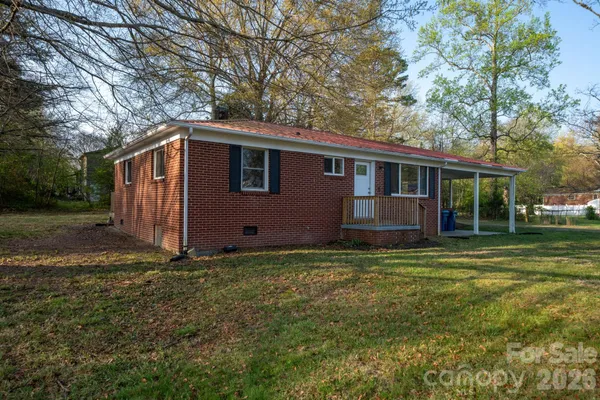 $205,000 | 3502 1st Ave Circle Northwest, Hickory, NC 28601