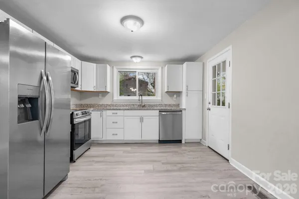 $205,000 | 3502 1st Ave Circle Northwest, Hickory, NC 28601