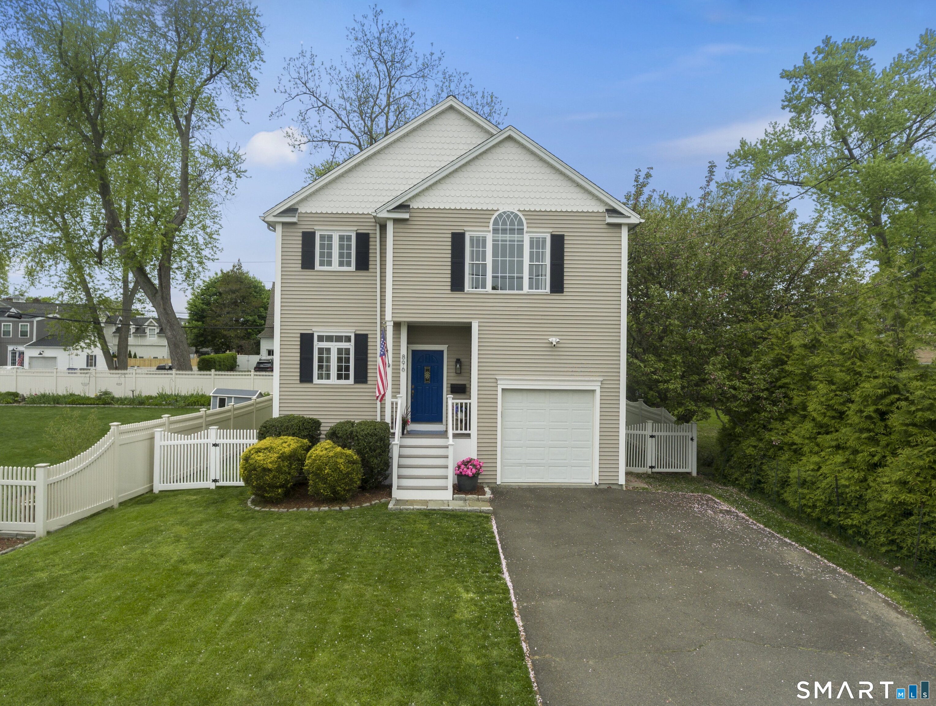 896 Riverside Drive Fairfield, CT 06824 - Photo 30 of 31