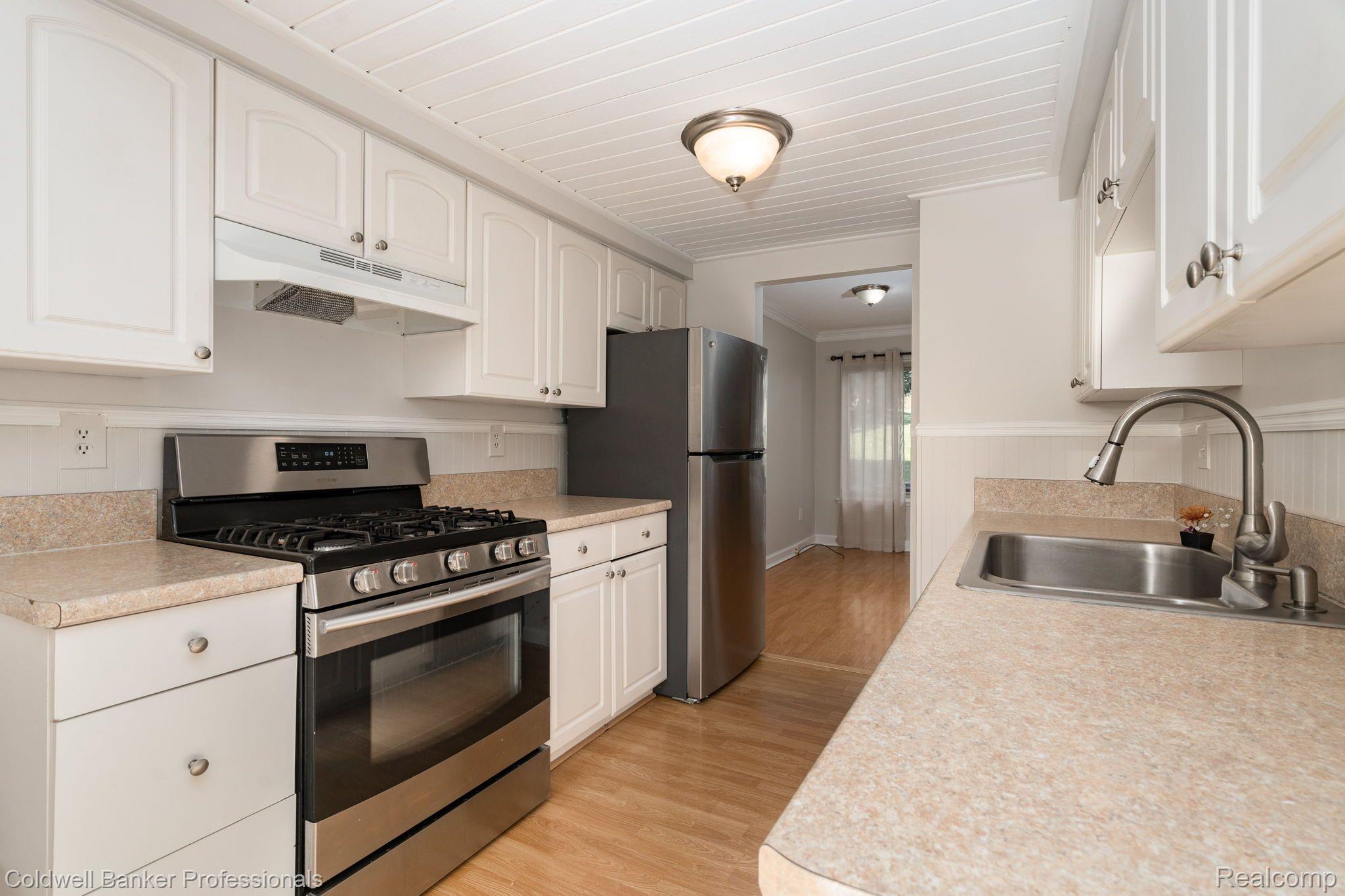 792 Oak Brook Ridge Drive Rochester, MI 48307 - Photo 12 of 25 Gallery Image 12