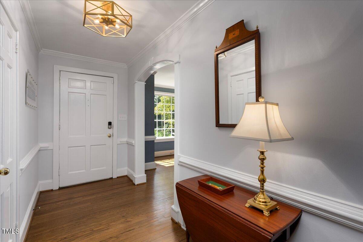 2803 Exeter Circle Raleigh, NC 27608 - Photo 4 of 38 07-- 3