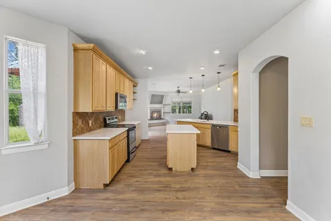 $465,000 | 138 Papawai Drive, Bastrop, TX 78602